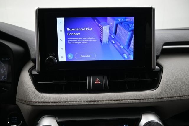 Used 2025 Silver Toyota XLE image 9