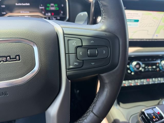 Used 2022 White GMC Denali image 23