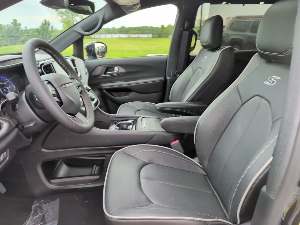 New 2027 Black Chrysler Limited image 18