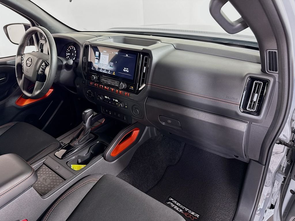 Used 2025 Boulder Gray Pearl Nissan PRO-4X image 29