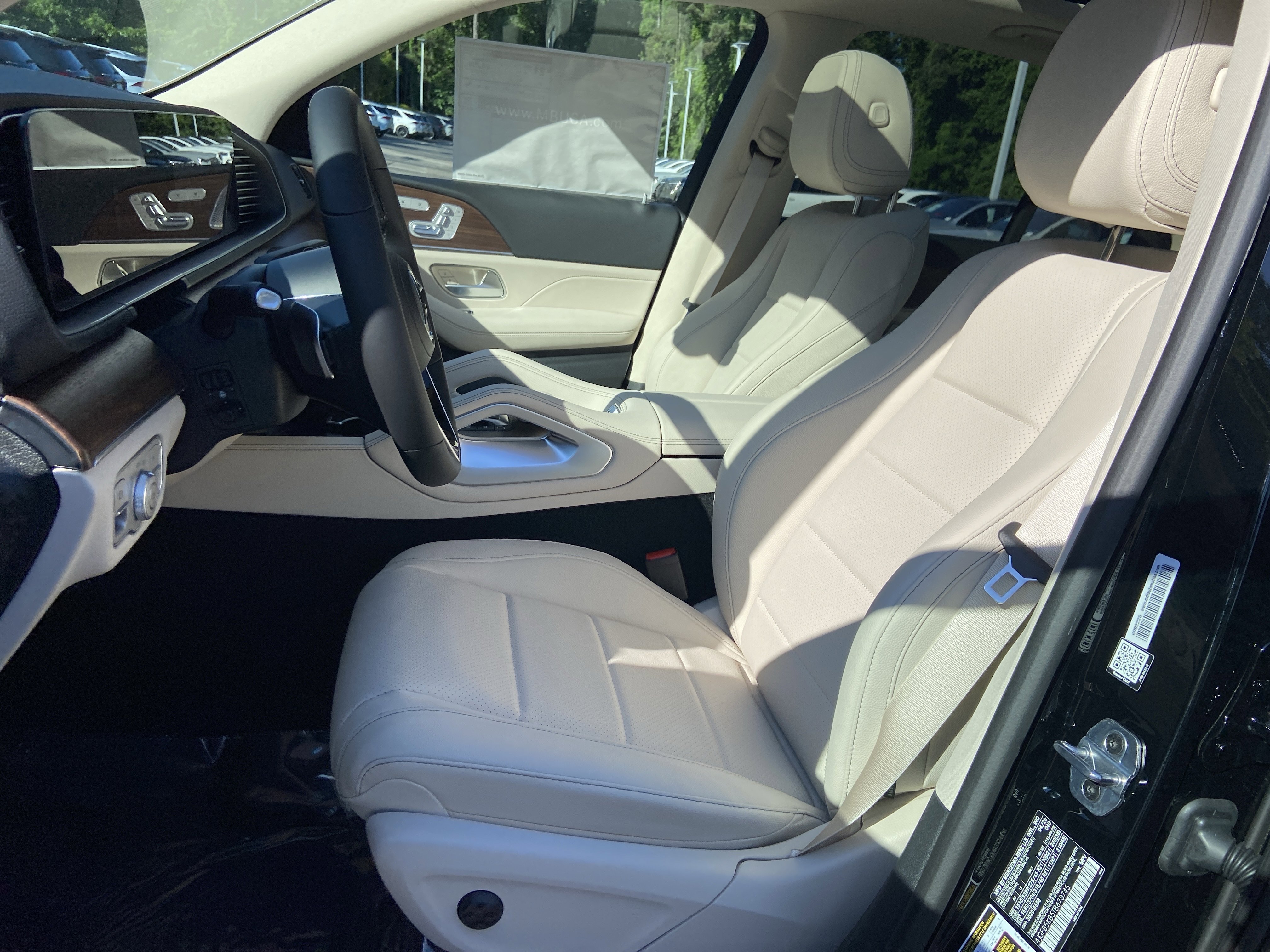 New 2026 Black Mercedes-Benz GLE 450 4MATIC® SUV image 19