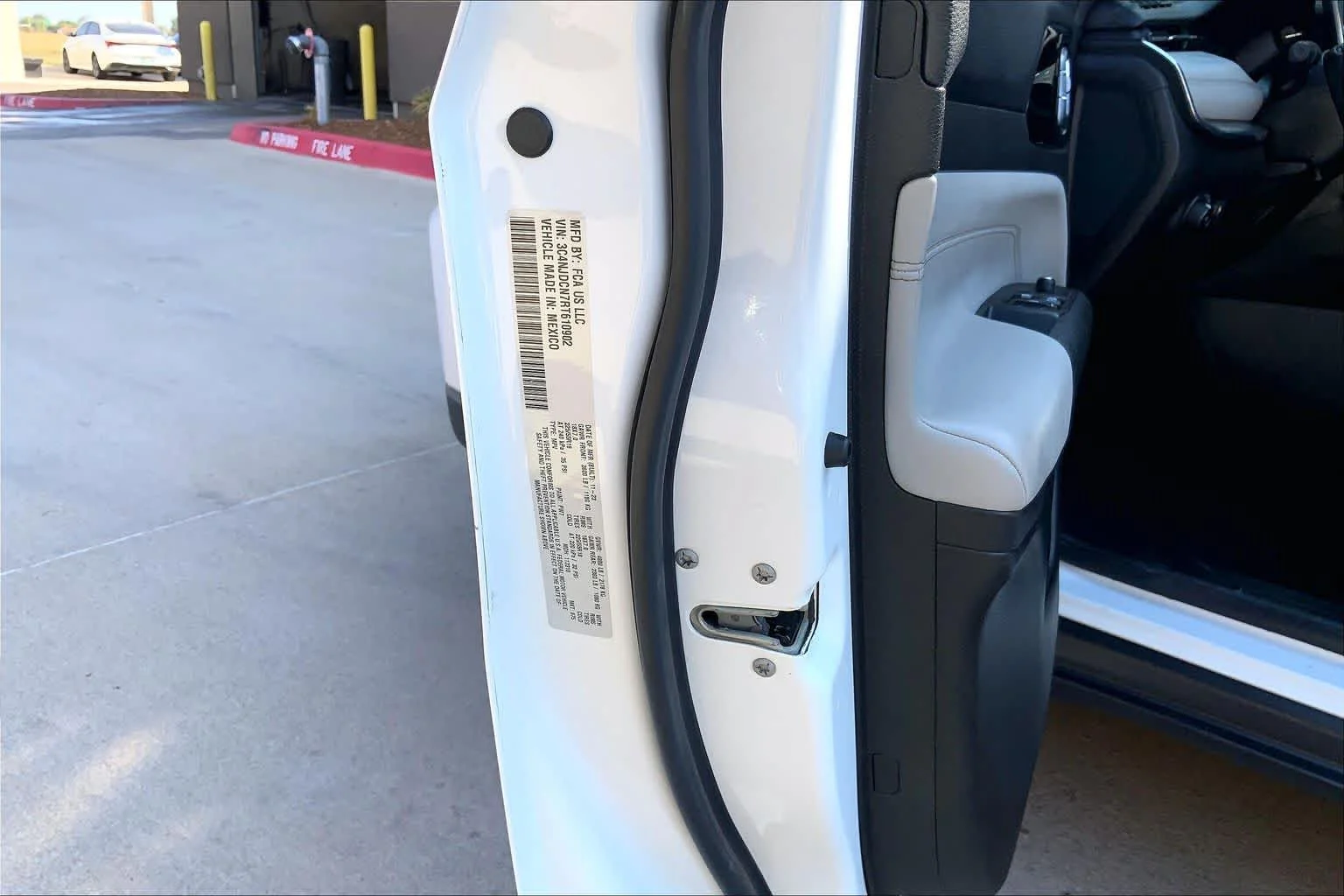 Used 2024 Bright White Clearcoat Jeep Limited image 33