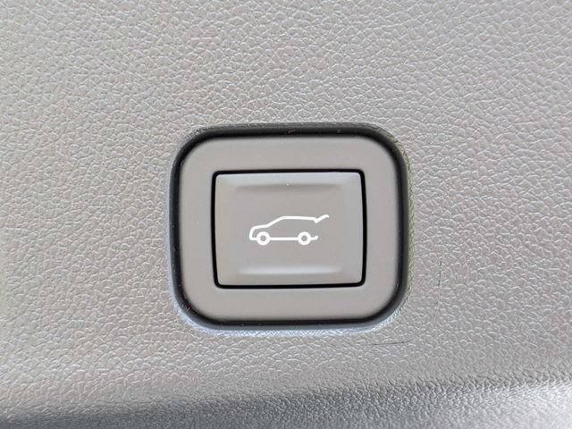 New 2026 Mosaic Black Metallic Chevrolet LT image 13