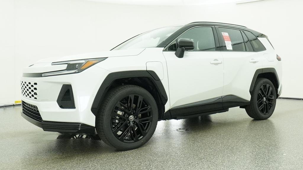 New 2026 Wind Chill Pearl with Midnight Black Metallic roof Toyota XSE image 5