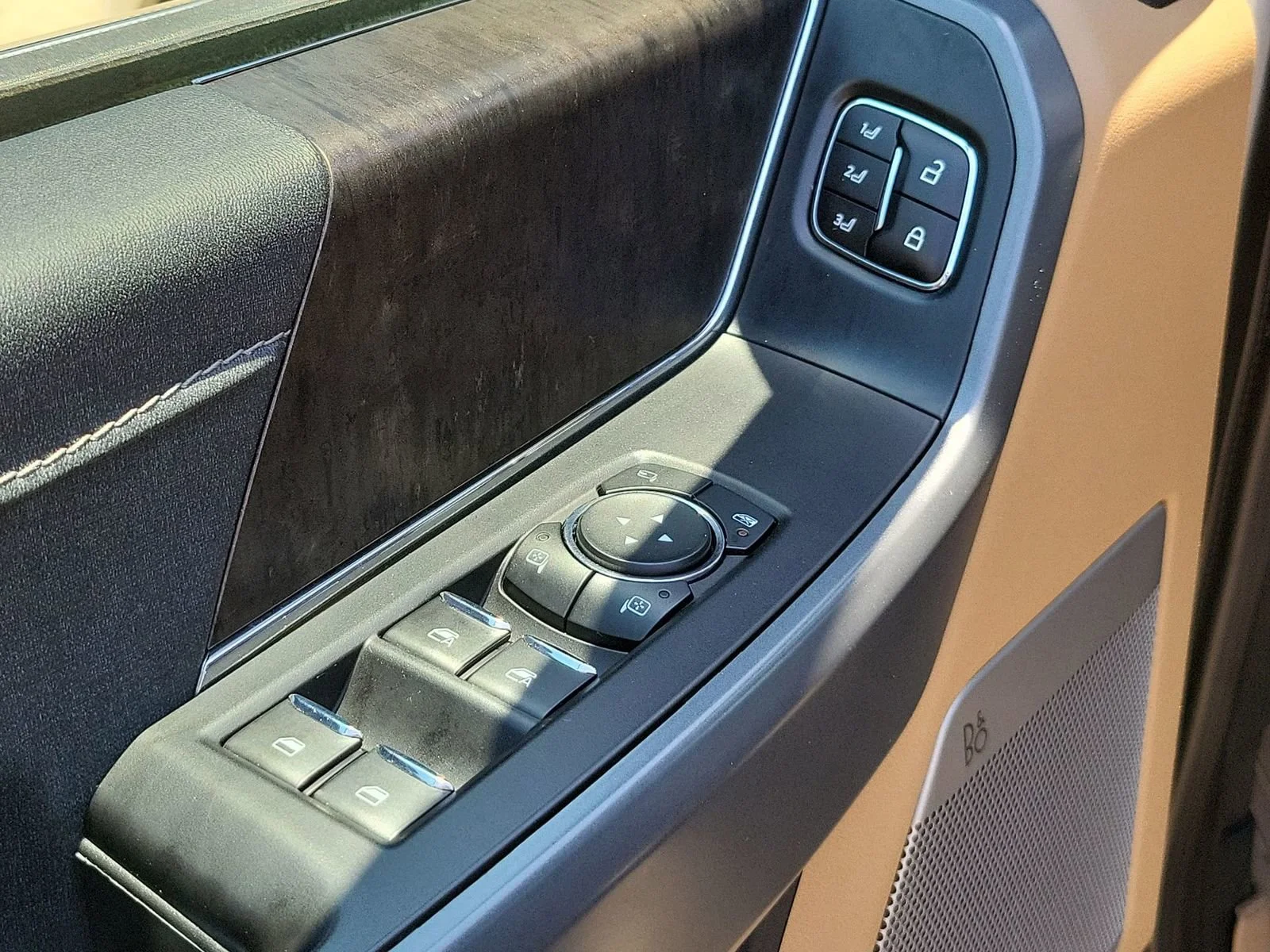 2023 Ford F-150 Lariat - Photo 23