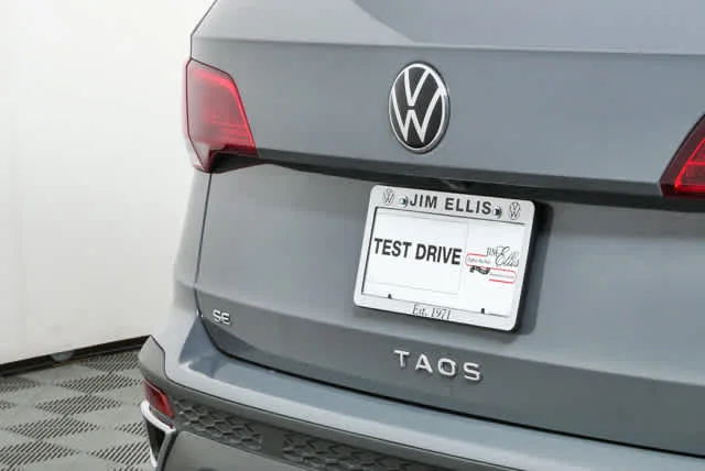 Certified Used 2023 Pure Gray Volkswagen SE image 34