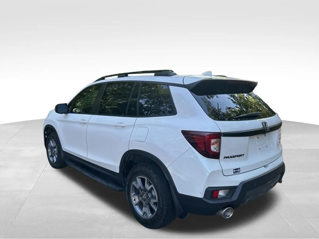 Used 2023 White Honda TrailSport image 3