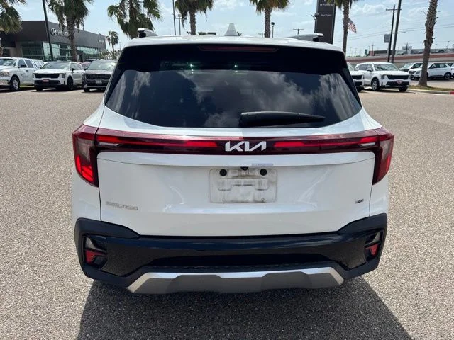 Used 2024 White Kia EX image 5