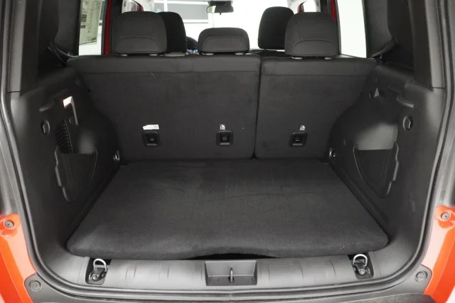 Used 2023 Colorado Red Clearcoat Jeep Altitude image 7