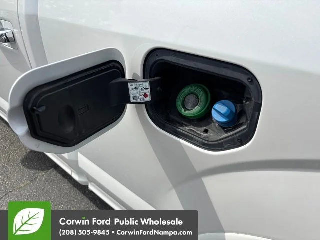 Used 2018 White Ford Platinum image 10