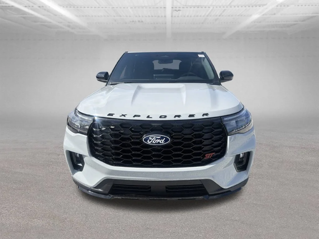 New 2027 Avalanche Gray Ford ST image 12