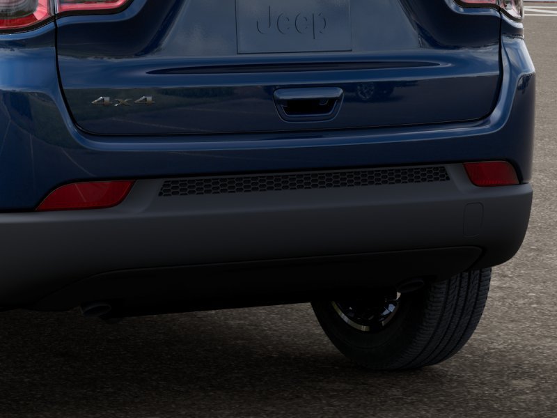 New 2026 Fathom Blue Pearl-Coat Exterior Paint Jeep Latitude image 13