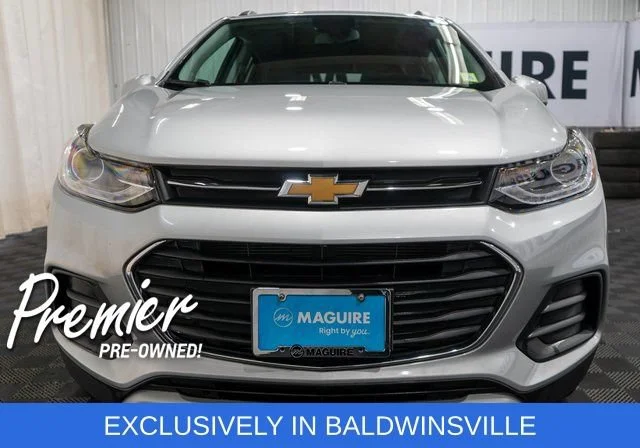 Used 2022 SILVER ICE METALLIC Chevrolet LT image 3