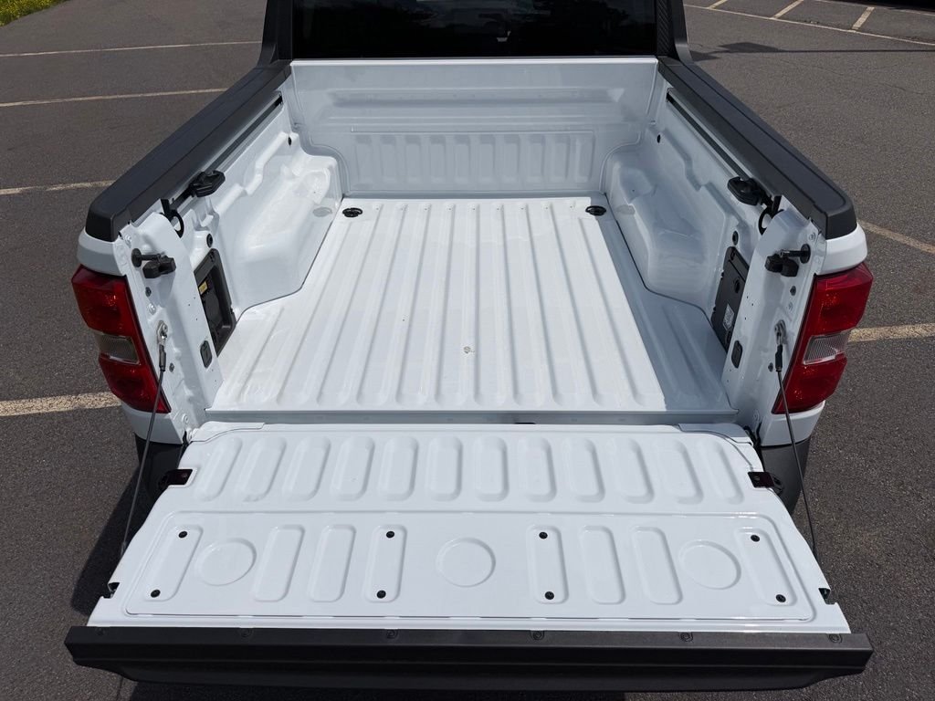 New 2026 Oxford White Ford XLT image 26