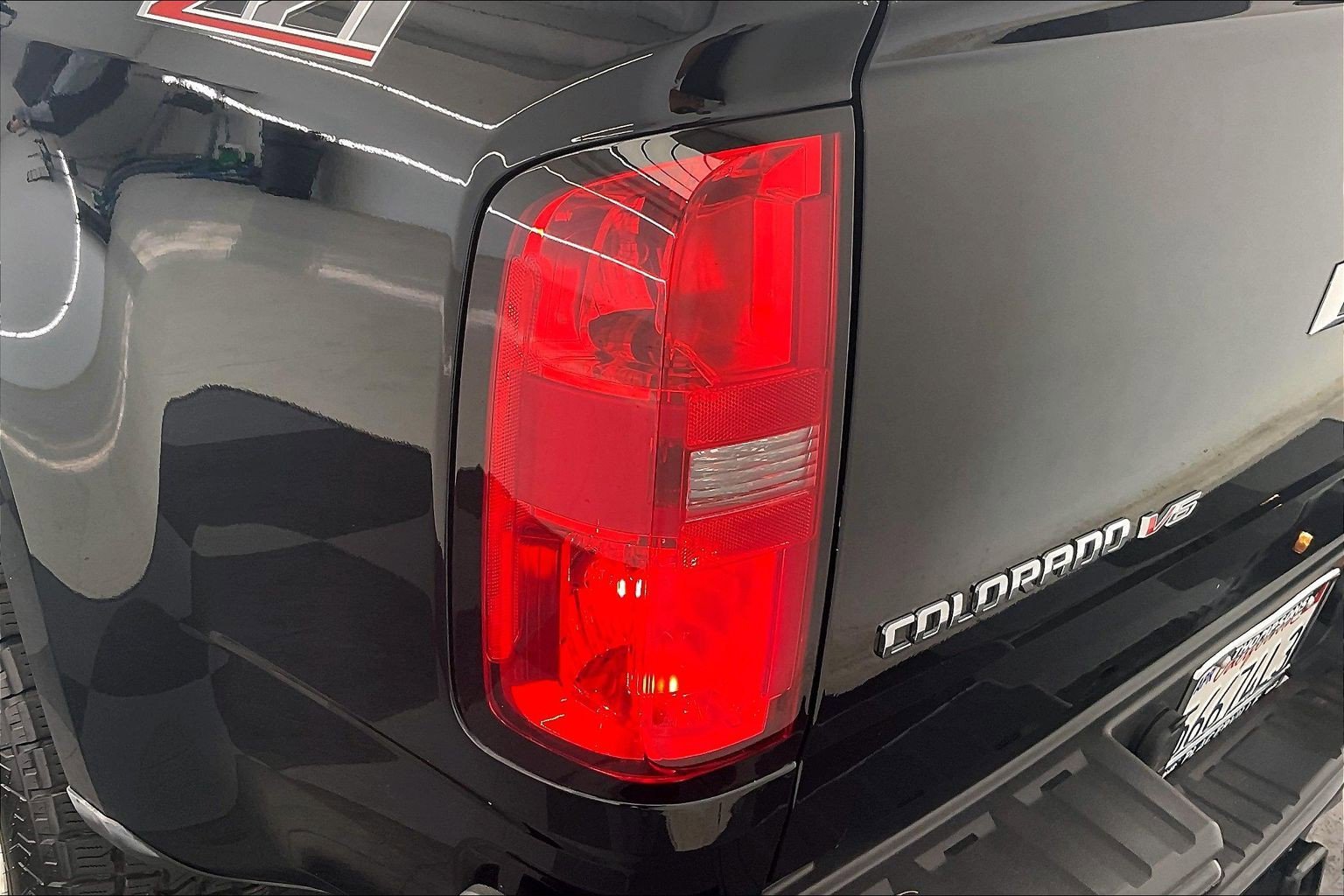 Used 2019 Black Chevrolet 2WD Z71 image 29
