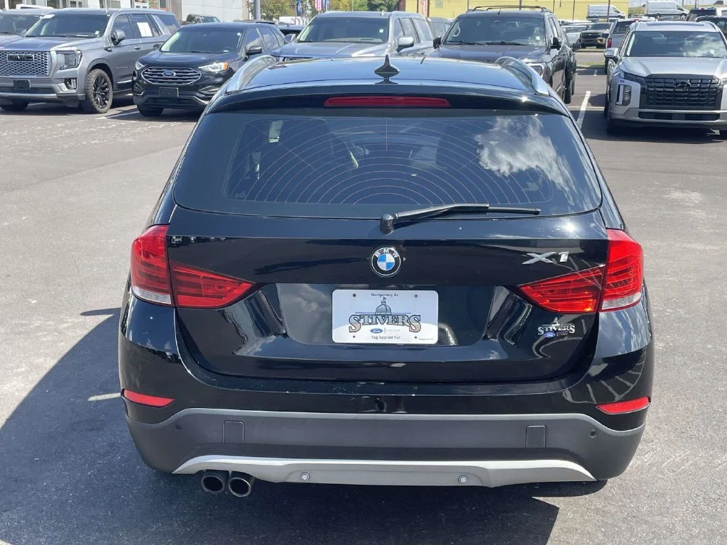Used 2015 Black BMW sDrive28i image 4