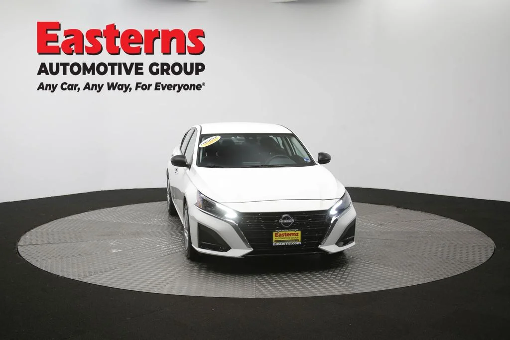 Used 2024 White Nissan 2.5 S image 50