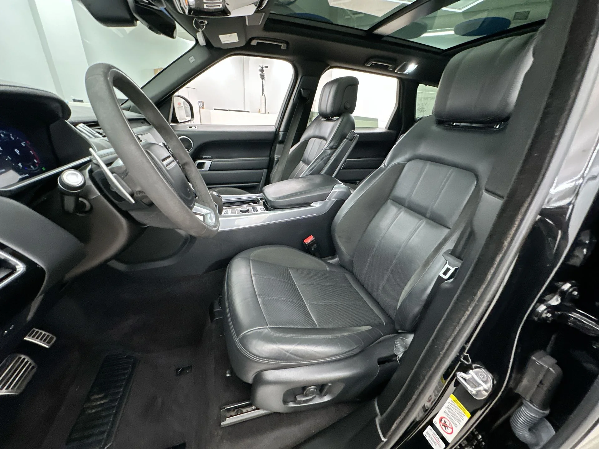 Used 2021 Black Land Rover HST image 9
