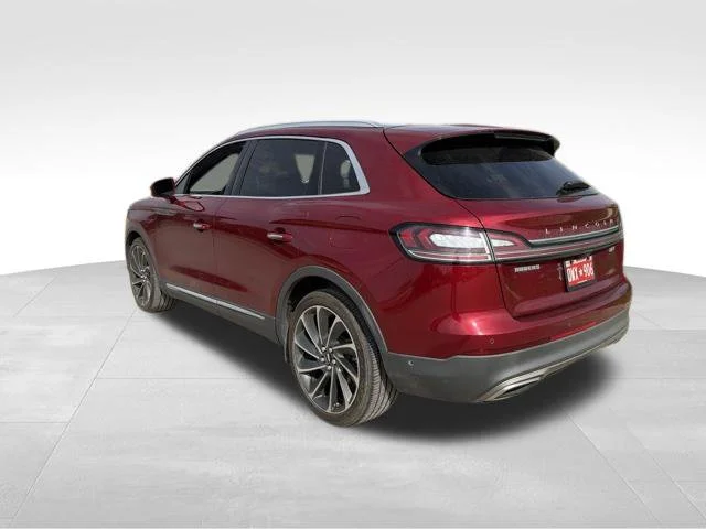 Used 2019 Red Lincoln Reserve image 5