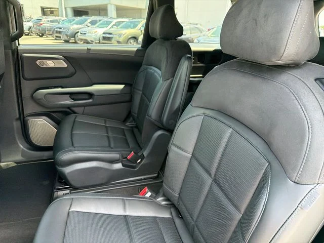 New 2027 White Kia SX-Prestige image 19