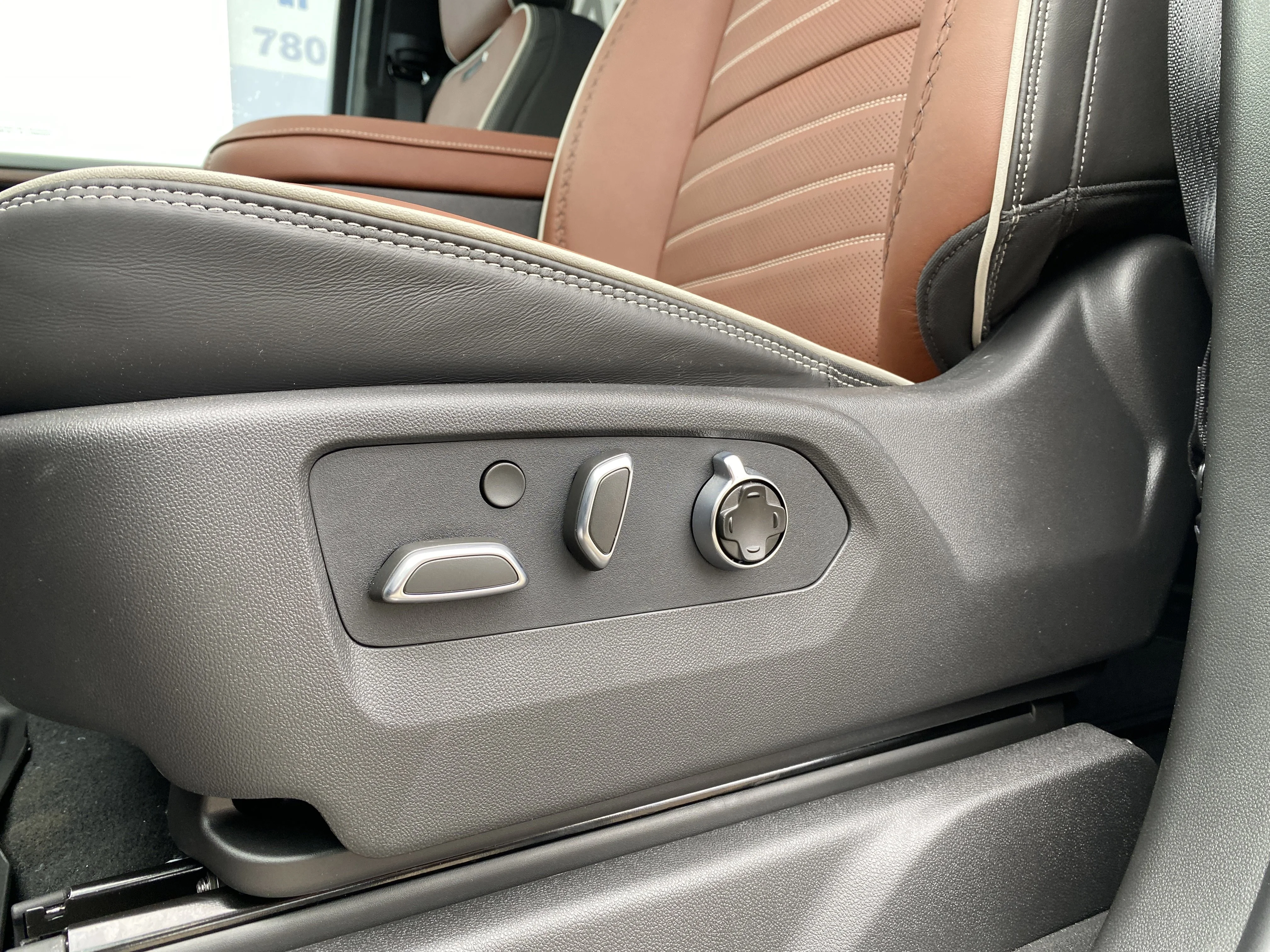 New 2026 ONYX BLACK GMC Denali Ultimate image 28