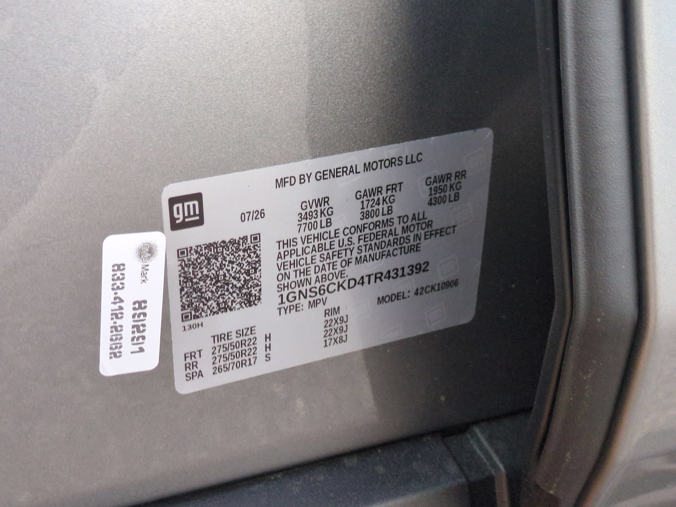 2026 Chevrolet Suburban LT - Photo 18