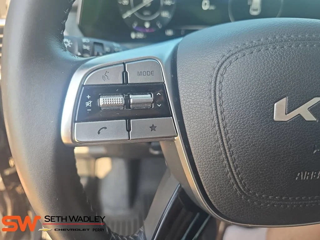 Used 2023 Ebony Black Kia SX image 17