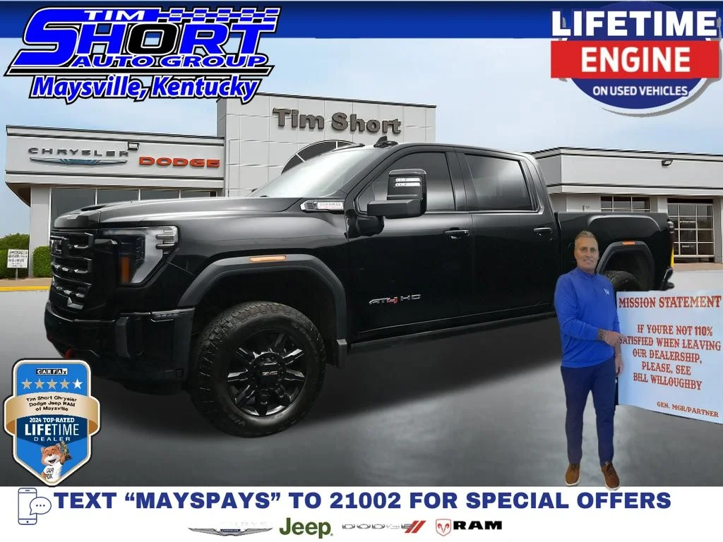Used 2024  GMC AT4 image 1