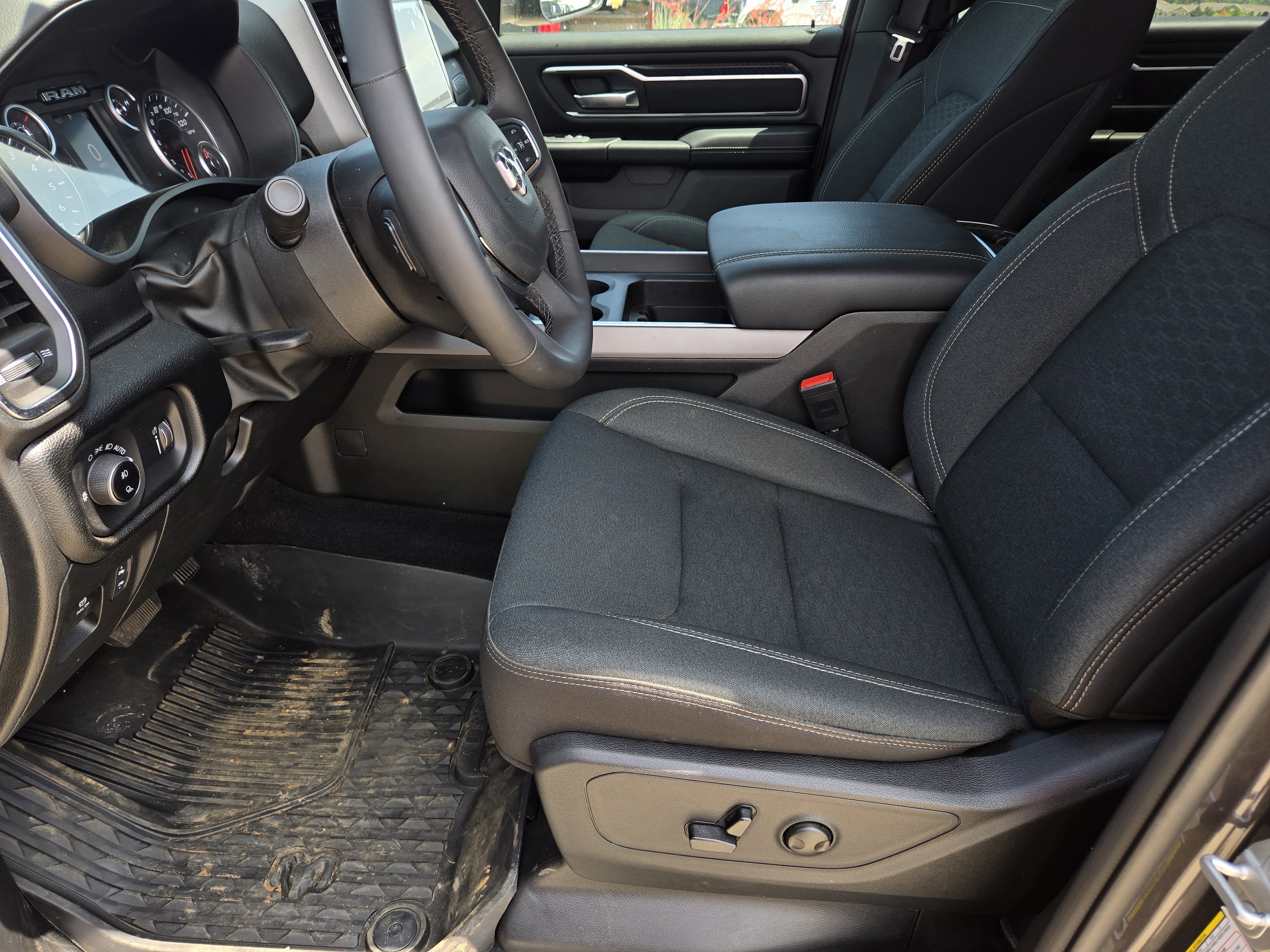 New 2026 Granite Crystal Metallic Clearcoat Ram Big Horn image 16