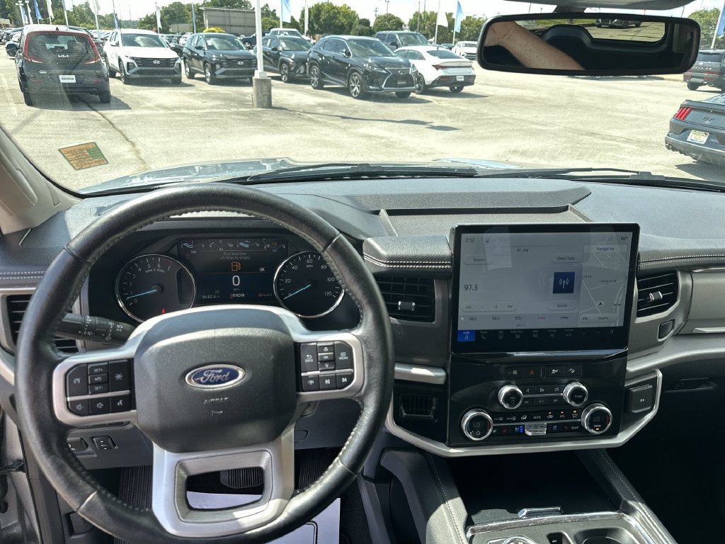 Used 2024 Silver Ford XLT image 27