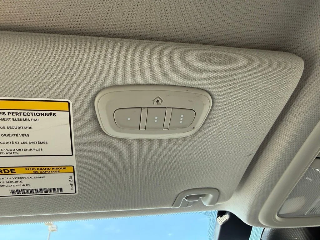 Used 2022 Gray Jeep Latitude Lux image 25