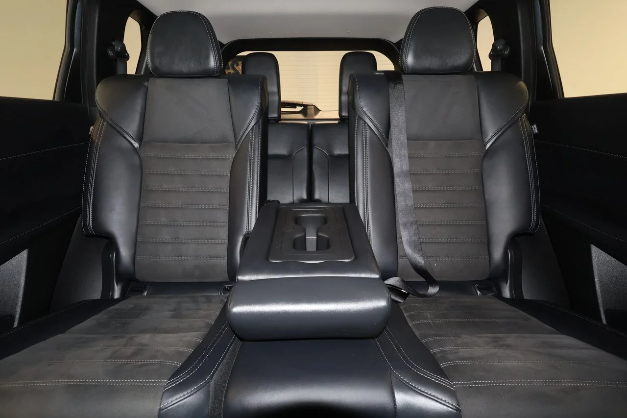 Used 2025 Gray Mitsubishi SE image 32