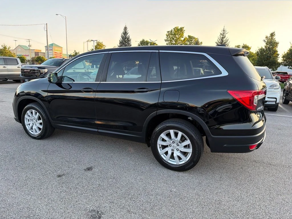 Used 2019  Honda LX image 6