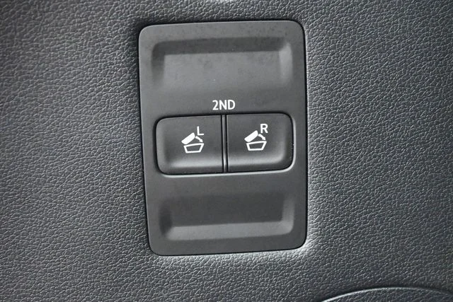 Used 2021 White Hyundai SEL image 34