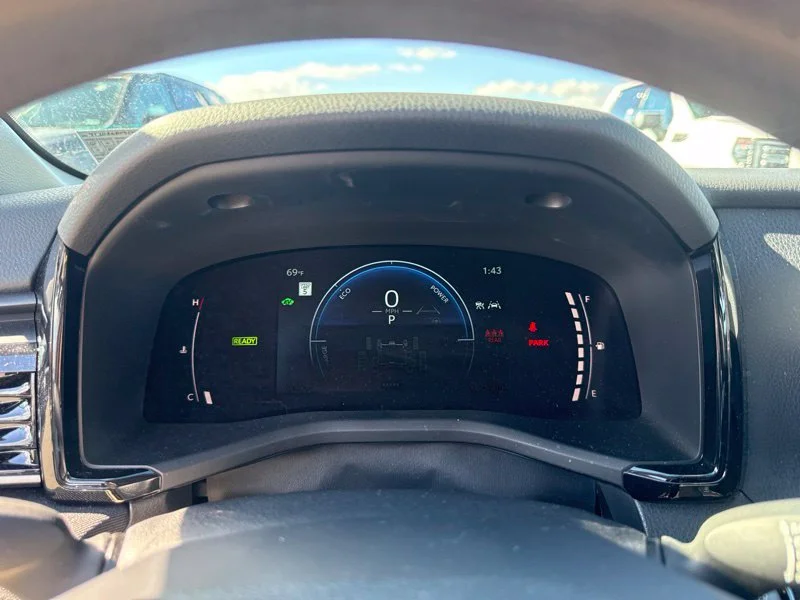 Used 2025  Toyota LE image 6