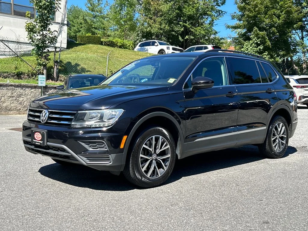 Used 2020 Black Volkswagen 2.0T SE image 5