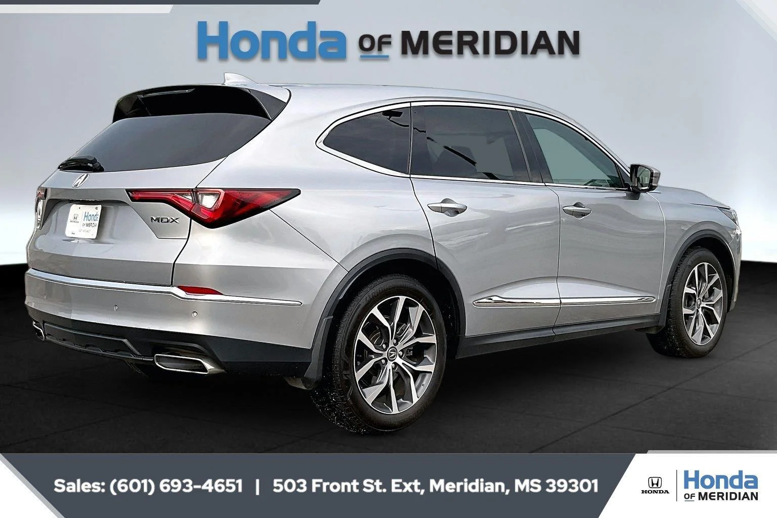 Used 2023 Lunar Silver Metallic Acura w/Tech image 11