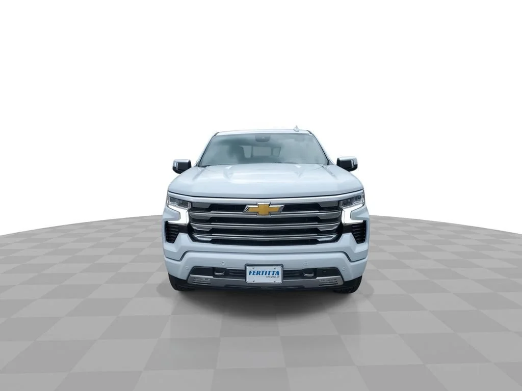 New 2026 Polar White Tricoat Chevrolet High Country image 3