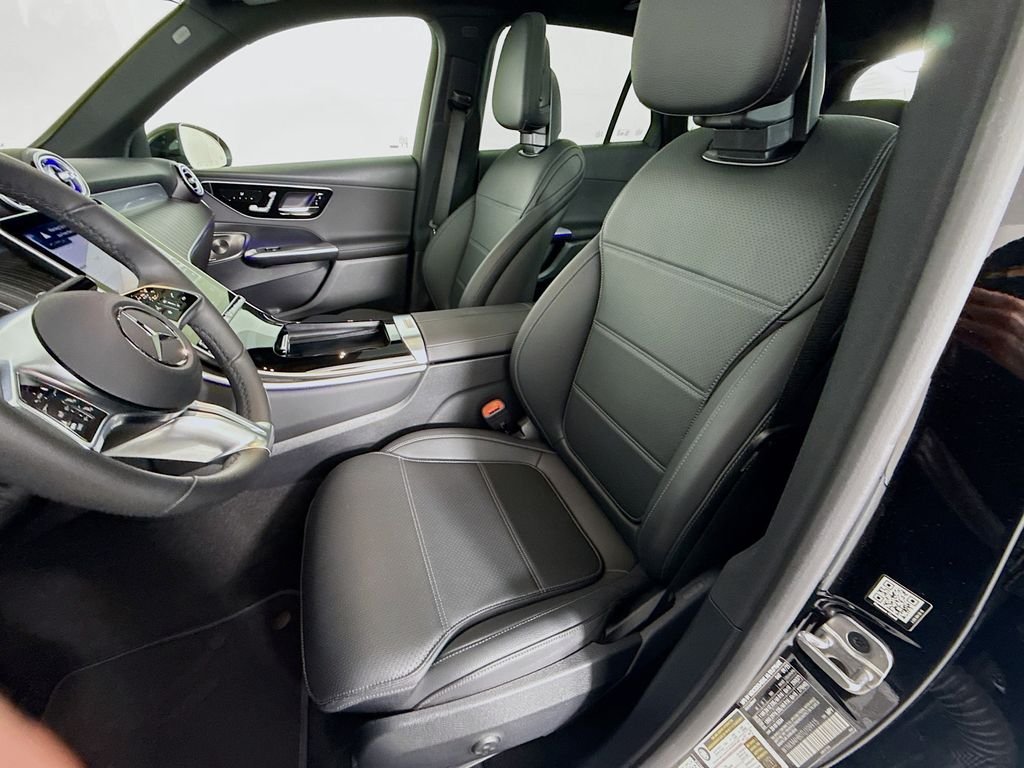 New 2026 Black Mercedes-Benz GLC 300 image 5
