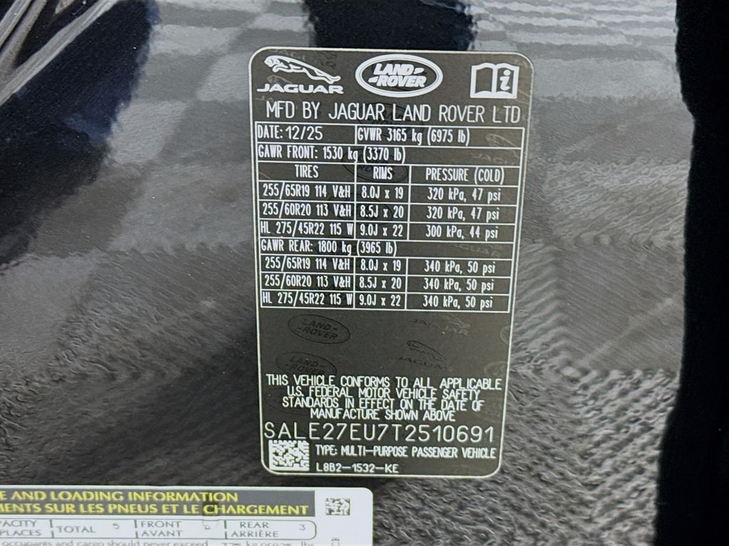 New 2026 Santorini Black Land Rover X-Dynamic SE image 27