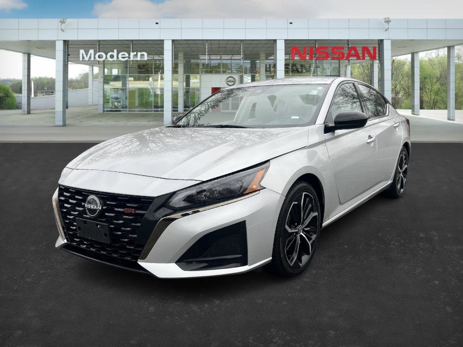 2024 Nissan Altima SR