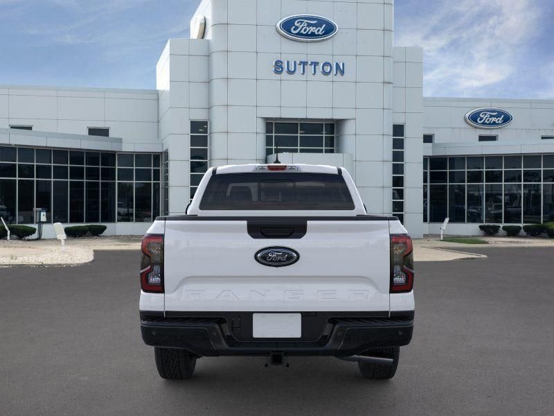 New 2025 Oxford White Ford XLT image 5
