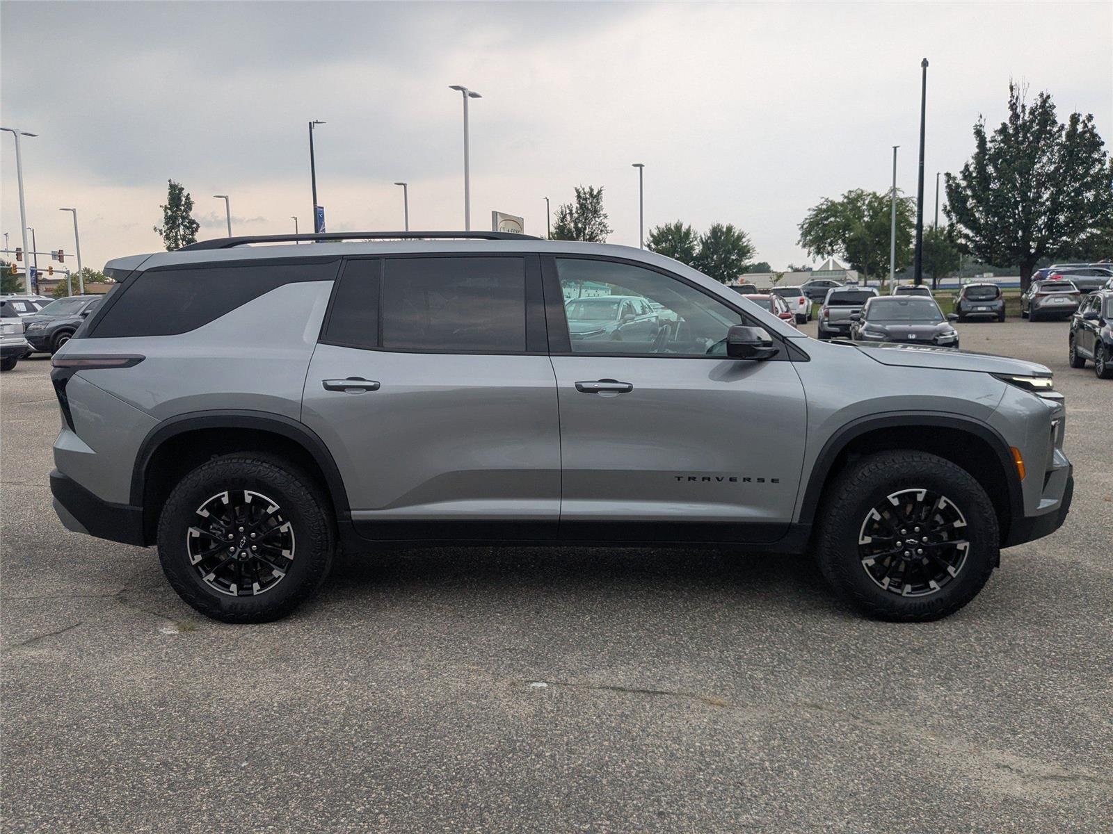 Used 2024 Stardust Metallic Chevrolet AWD Z71 image 3