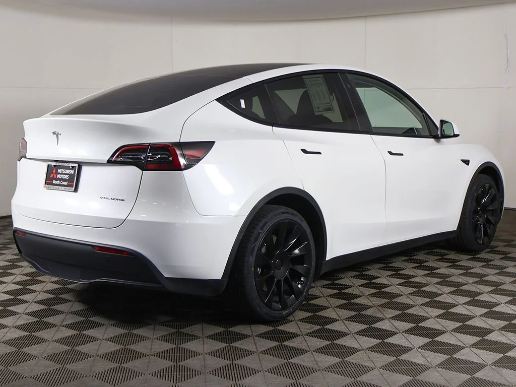 Used 2023 White Tesla Long Range image 13