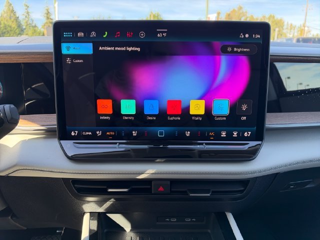 New 2027 Deep Black Pearl Volkswagen SE w/Technology image 22