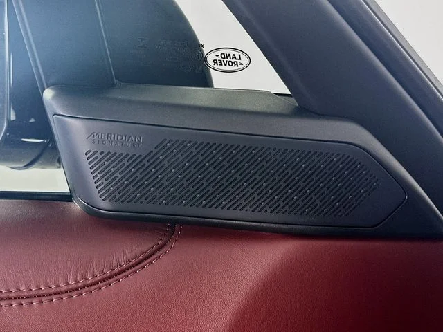 Used 2024  Land Rover Autobiography image 18