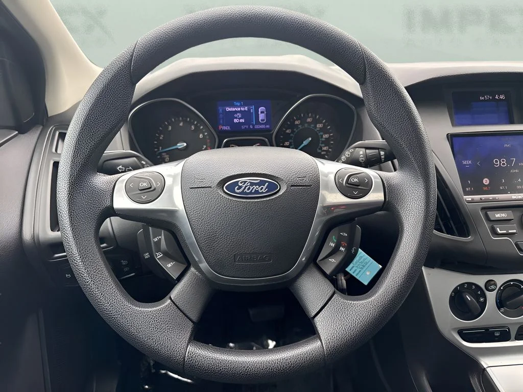 Used 2013 Red Ford SE image 13