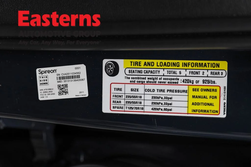 Used 2021 Gray Volvo Momentum image 36