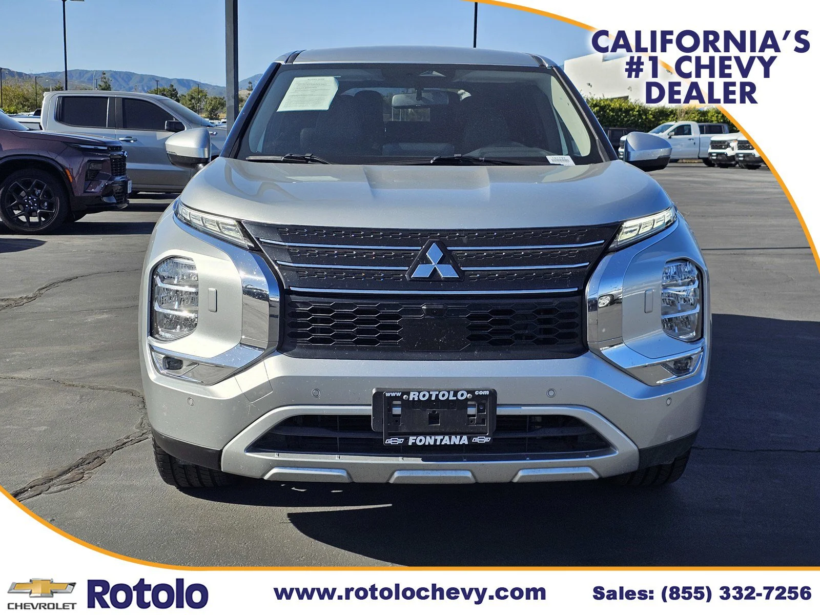 Used 2024  Mitsubishi SE Black Edition image 2
