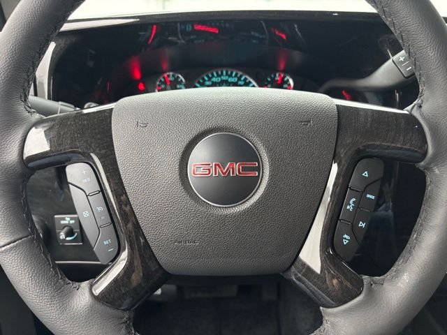 New 2026 Onyx Black GMC Explorer Limited SE image 32